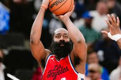 雷速体育官方-快船横扫尼克斯，詹姆斯状态火热